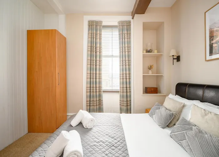 Stylish & Central 2Br Stockbridge Gem