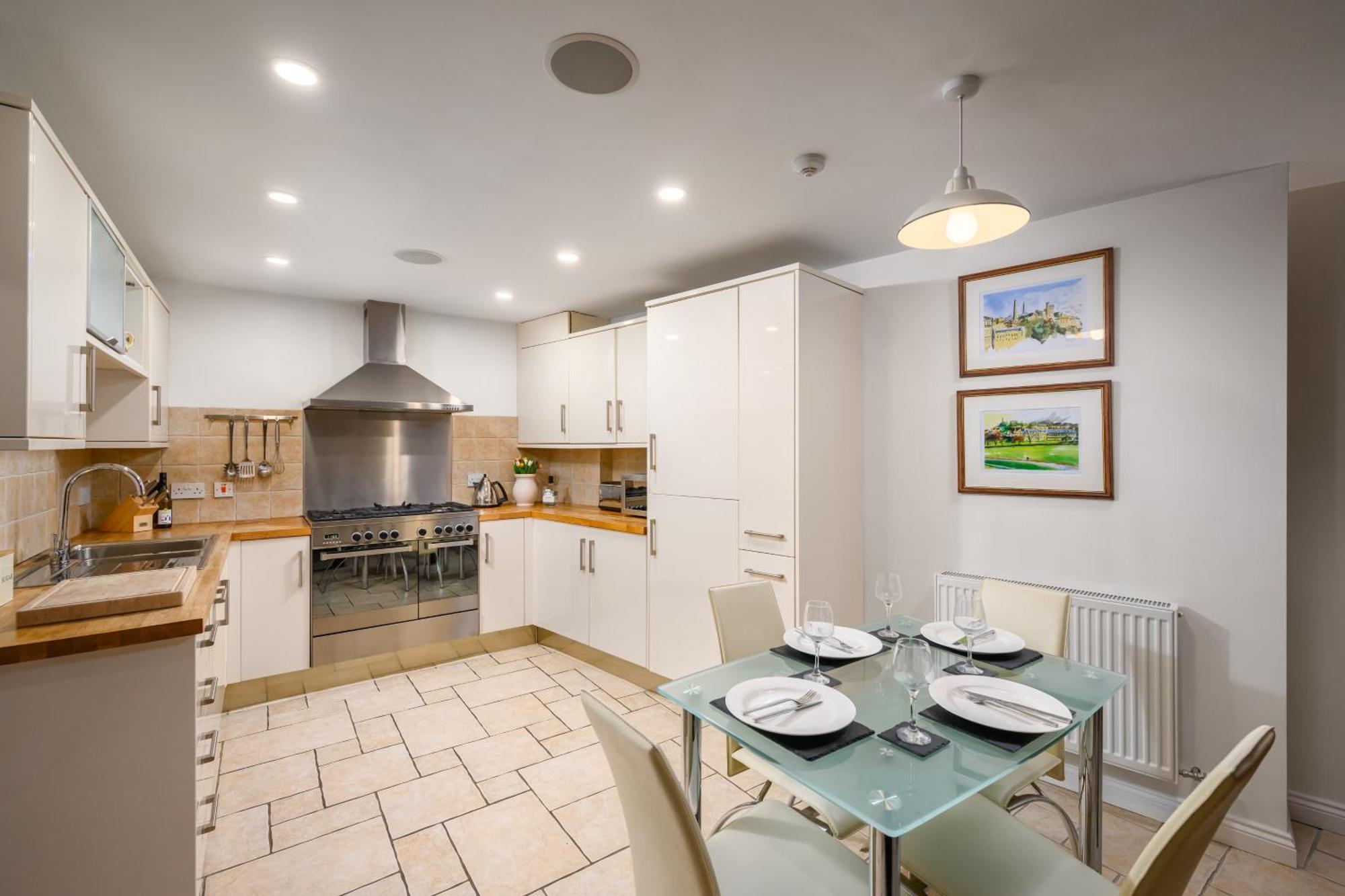 Stylish & 2br Stockbridge Gem * Édimbourg